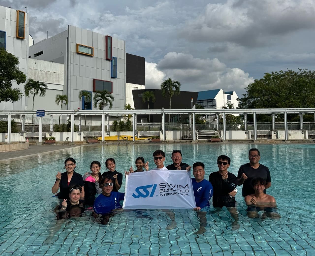 Remus Teo with participants during an SSI Swim Teacher practical pool session